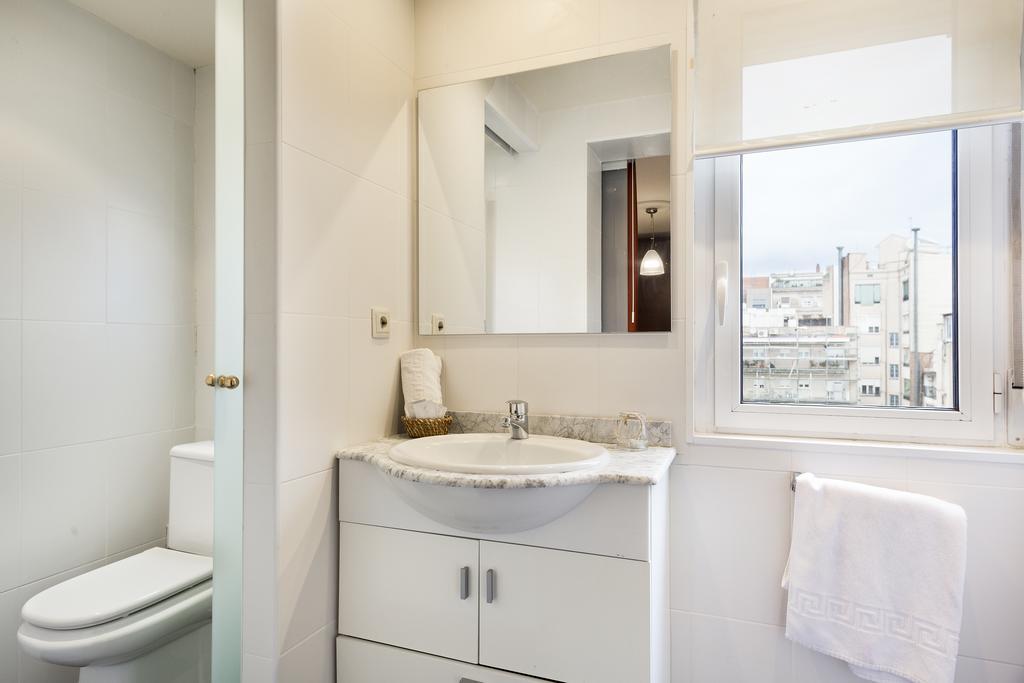 Habitat Apartments Ava 2 Barcelona Bagian luar foto